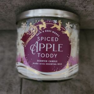 Bath and Body Works Spiced Apple Toddy 3 Wick Candle